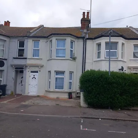 Beach Palace Clacton-on-Sea Exterior photo